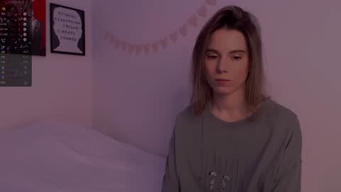 Snapshot of _ni_kiss chatting on 12.17.24 Nika online show from 12.17.24