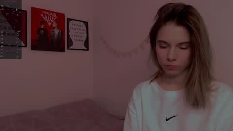 Snapshot of _ni_kiss chatting on 01.25.25 Nika online show from 01.25.25