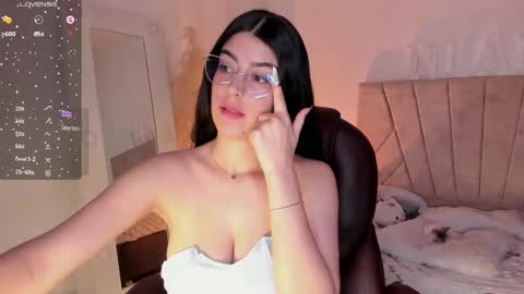 Snapshot of _niah_ chatting on 01.18.25 Niah You can call me Ni or cutie haha online show from 01.18.25