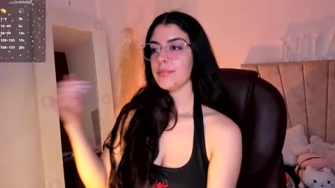 Snapshot of _niah_ chatting on 02.28.25 Niah You can call me Ni or cutie haha online show from 02.28.25