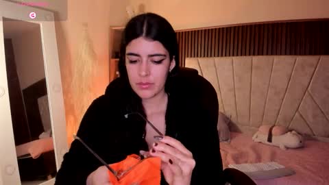 Snapshot of _niah_ chatting on 11.09.25 Niah You can call me Ni or cutie haha online show from 11.09.25