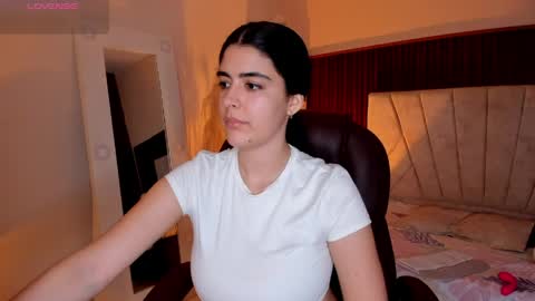 Niah  You can call me Ni or cutie haha online show from 04.09.26