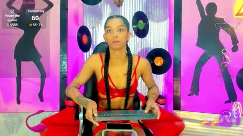 Snapshot of _nickyminach chatting on 10.18.25 Nicky Please help me with your thumbs up its importan online show from 10.18.25