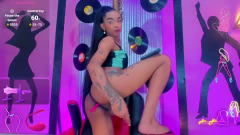 Snapshot of _nickyminach chatting on 11.10.25 Nicky Please help me with your thumbs up its importan online show from 11.10.25