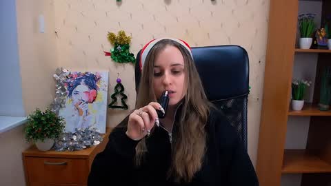 Snapshot of _nicole_new chatting on 12.07.24 Nica online show from 12.07.24