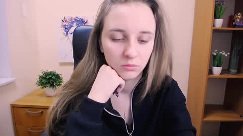 Snapshot of _nicole_new chatting on 01.24.25 Nica online show from 01.24.25