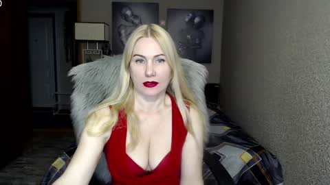 Snapshot of _night_fantasy_ chatting on 12.10.24 Donella online show from 12.10.24