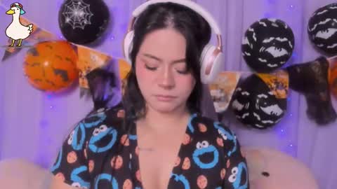 niiky online show from 10.17.25