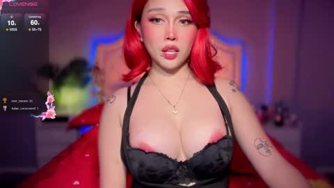 Snapshot of _nippleticklexxx chatting on 10.28.25 Lily online show from 10.28.25