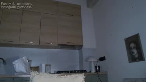 Snapshot of _octopussy_ chatting on 02.03.26 Mikayla online show from 02.03.26