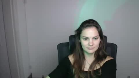 Olivia online show from 09.10.25