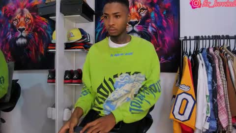 Snapshot of _pantera_09 chatting on 11.05.25 Kevin online show from 11.05.25