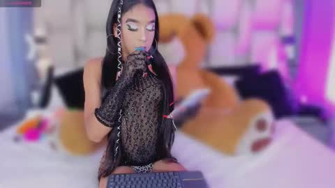 Snapshot of _paulinadoll_ chatting on 02.01.26 pauli online show from 02.01.26