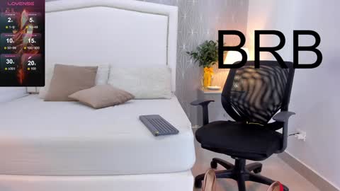  peach1  online show from 02.04.25