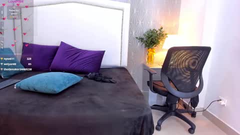  peach1  online show from 02.11.25