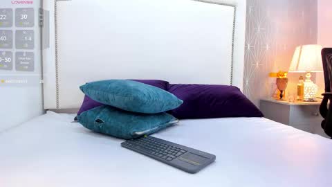  peach1  online show from 03.05.26