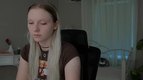 Viktoria online show from 10.31.25