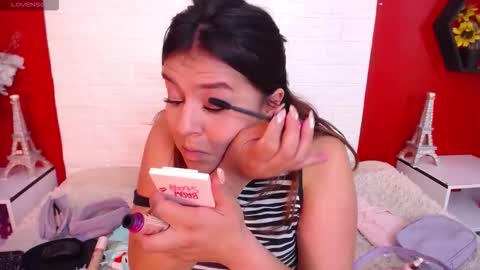 Snapshot of _poison_sweet chatting on 10.30.25 Laura online show from 10.30.25