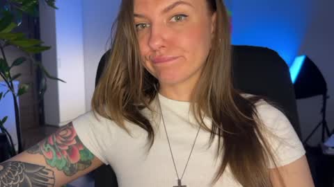 Snapshot of _private_person_ chatting on 12.14.24 HADLY today day-off see u online 0112 online show from 12.14.24