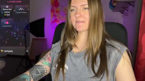 Snapshot of _private_person_ chatting on 02.26.25 HADLY today day-off see u online 0112 online show from 02.26.25