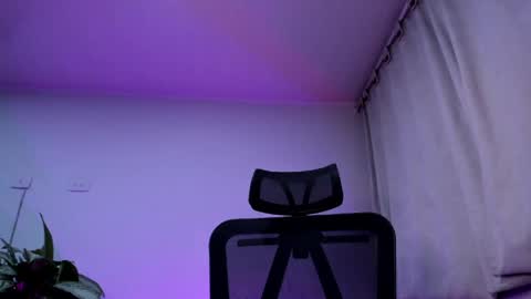 Snapshot of _purplecherry_ chatting on 06.08.26 Cherr online show from 06.08.26