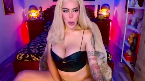 Hi my name is selinaim glad to meet everyone here  online show from 07.07.26