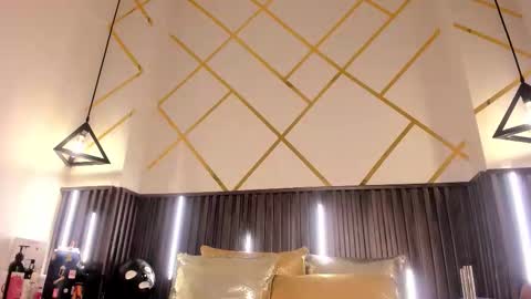 Snapshot of _rebecca1 chatting on 11.06.25 rebecca online show from 11.06.25