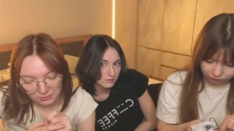 LISSAPVT IS OPEN online show from 03.26.26