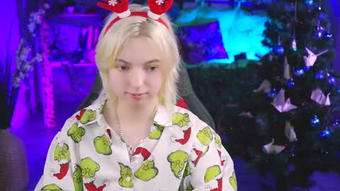 Snapshot of _rockstone_ chatting on 12.25.24 Rock stone online show from 12.25.24