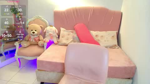 Samantha Saenz online show from 11.27.25