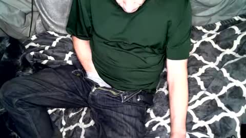 Snapshot of _samuel_ chatting on 04.09.26 Samuel online show from 04.09.26