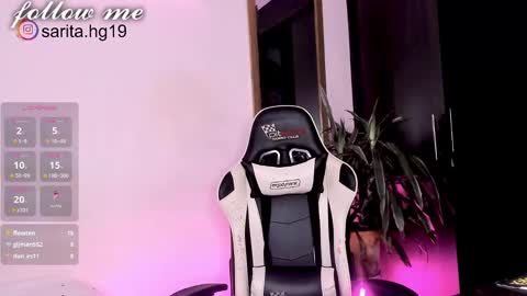 Sara  intagram online show from 02.13.25