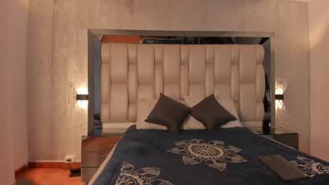 Snapshot of _saragarcia_ chatting on 03.04.25 Sara online show from 03.04.25