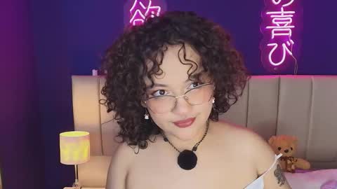 Snapshot of _sarahrose chatting on 02.19.26 Sara online show from 02.19.26