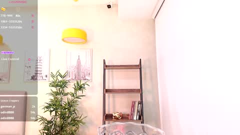 Snapshot of _sassy_girl chatting on 02.05.25 Sassy Girl online show from 02.05.25