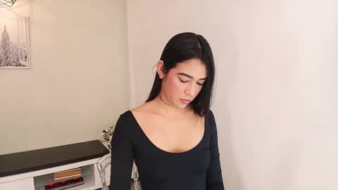 Snapshot of _sassy_girl chatting on 10.14.25 Sassy Girl online show from 10.14.25