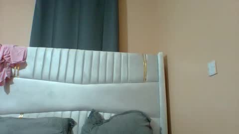 _sassydiva_ online show from 11.26.25