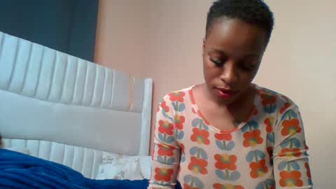 _sassydiva_ online show from 11.30.25