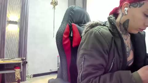 Snapshot of _selene_red chatting on 06.18.26 Selene online show from 06.18.26