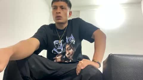 Juan Pablo-independent model online show from 02.20.25