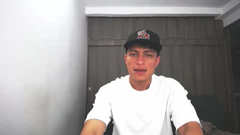 Juan Pablo-independent model online show from 02.18.26