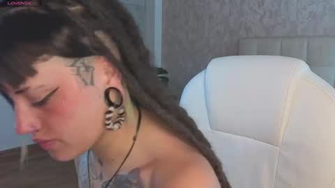 Snapshot of _sharlotte777 chatting on 03.17.26 _sharlotte777 online show from 03.17.26