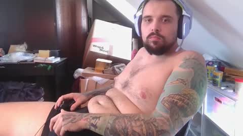 Snapshot of _smiley_bear27 chatting on 10.15.25 _smiley_bear27 online show from 10.15.25