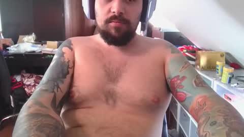 Snapshot of _smiley_bear27 chatting on 10.25.25 _smiley_bear27 online show from 10.25.25