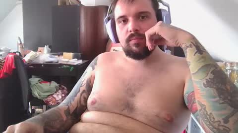 Snapshot of _smiley_bear27 chatting on 11.11.25 _smiley_bear27 online show from 11.11.25