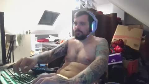 Snapshot of _smiley_bear27 chatting on 12.05.25 _smiley_bear27 online show from 12.05.25