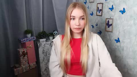 Snapshot of _snow_queen__ chatting on 12.11.24 Rachel online show from 12.11.24