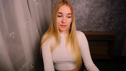 Snapshot of _snow_queen__ chatting on 01.28.25 Rachel online show from 01.28.25