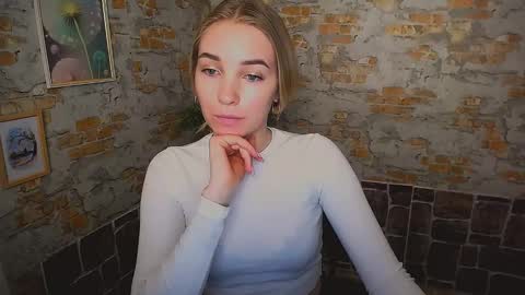 Snapshot of _snow_queen__ chatting on 02.20.25 Rachel online show from 02.20.25