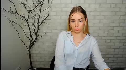 Snapshot of _snow_queen__ chatting on 02.26.25 Rachel online show from 02.26.25